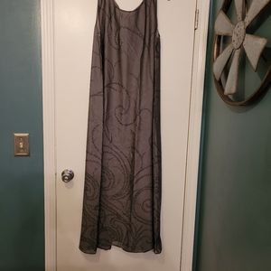 Casual Corner Long Leaf-Print Sleeveless Dress